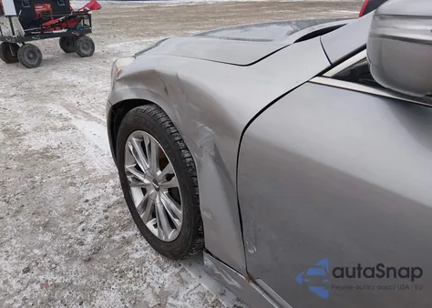 2012 Hyundai Genesis 4.6 z USA, uszkodzony, nr VIN KMHGC4DF3CU170440